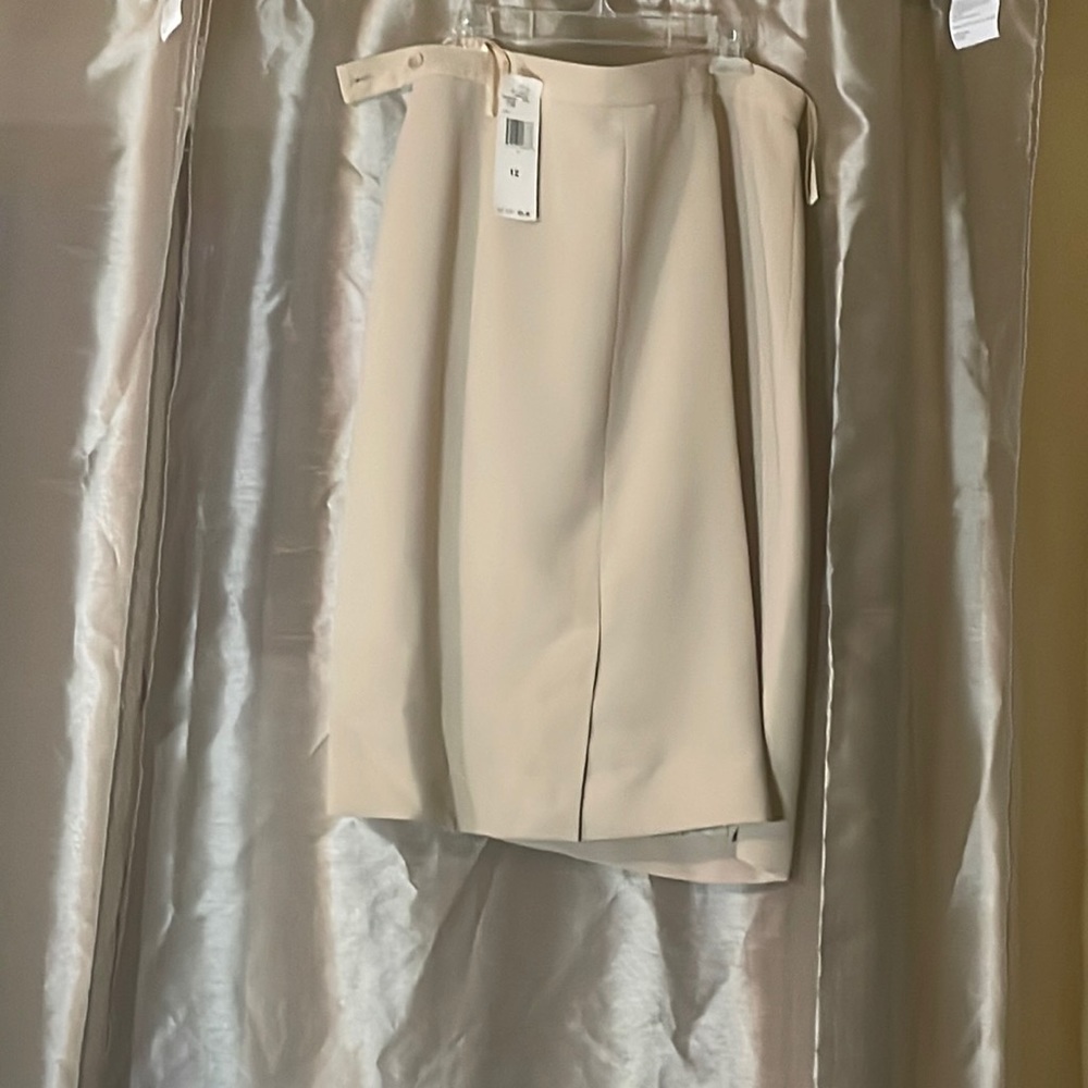 Women’s mid shin skirt